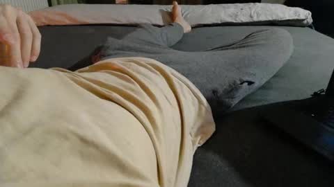 87johnny online show from December 7, 12:57 am