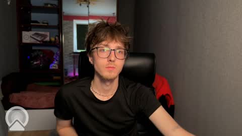 Phillip online show from May 7, 3:46 am