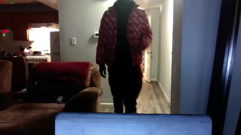 NoFaceNoCase online show from March 25, 12:12 pm