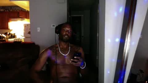 NoFaceNoCase online show from October 11, 5:12 am