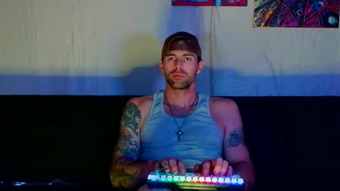 EvelDicknievel1 online show from December 3, 7:31 am