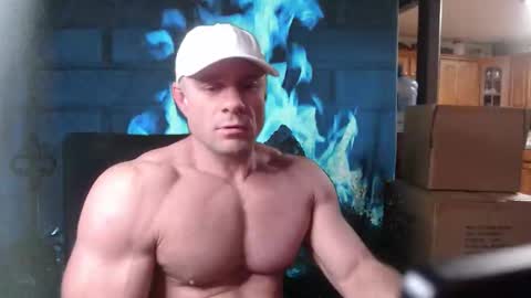 9 fat inches online show from March 19, 5:24 am