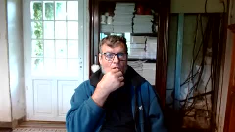 _123_voyeur_ online show from May 12, 12:03 pm