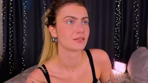 Willow online show from June 15, 9:40 pm
