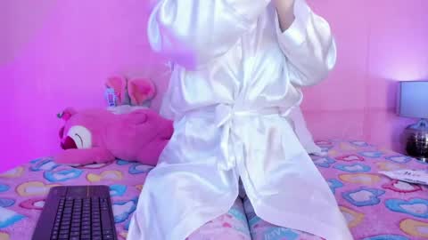 Abril  online show from May 2, 2:28 am