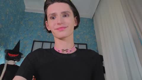 adrian online show from November 2, 10:04 am