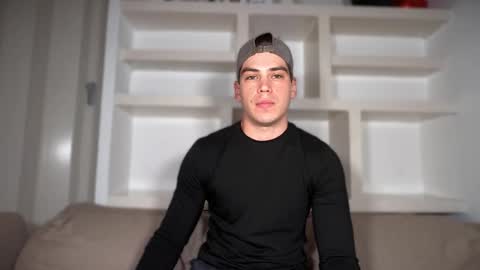 _aesthetic online show from September 24, 3:30 pm