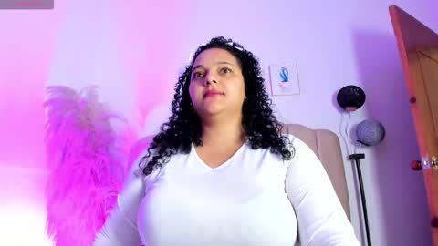 _aithanaa_ online show from February 26, 11:41 pm