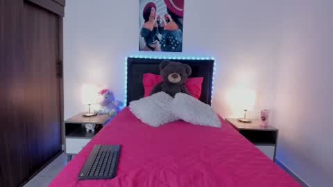 _alana_grey_ online show from June 17, 2:22 pm
