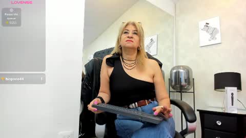 _alana_johnson online show from July 27, 12:24 pm