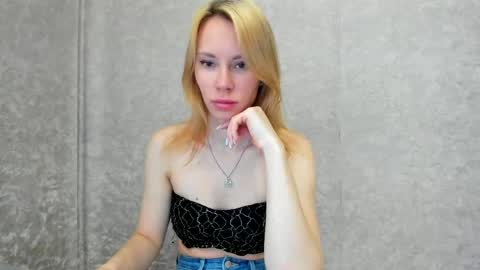 _alex1819 online show from May 1, 7:57 am