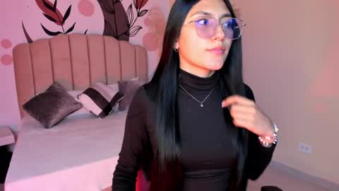 Allondra  online show from January 13, 10:35 pm