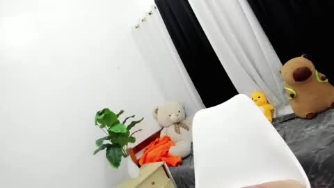 Thea online show from November 23, 2:48 pm