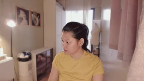 annie . online show from March 21, 3:34 am