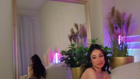 Anna online show from February 28, 9:08 pm