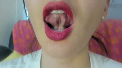 antonia online show from July 8, 10:24 pm
