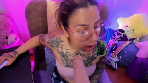 _antonella_dreams online show from June 19, 8:04 pm