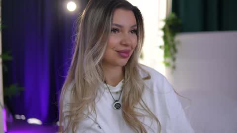 Arielle online show from April 29, 6:29 am