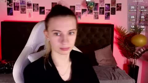 _ash_leyy_ online show from January 10, 1:55 am