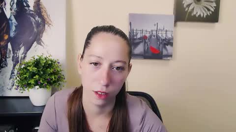 _astraia_ online show from June 4, 9:26 am