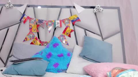 Aura online show from July 6, 3:14 am