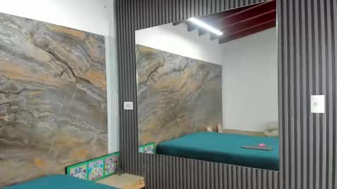 _axel_09 online show from October 9, 5:02 am