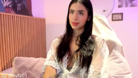 Snapshot of _azul17 chatting on October 23, 1:18 am hell y online show from October 23, 1:18 am