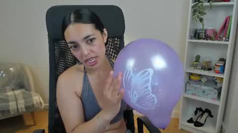 Bella Evans online show from June 24, 4:41 am