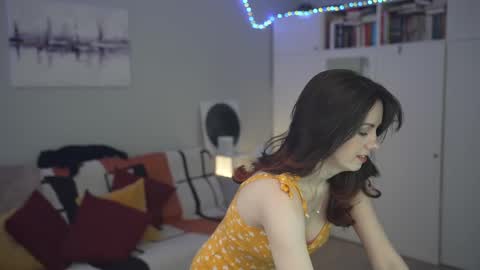 Snapshot of _blackbee_ chatting on February 27, 10:22 am Lili online show from February 27, 10:22 am