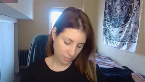 Laura online show from December 18, 10:54 am