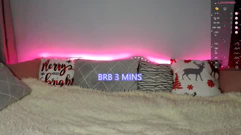 Elizabeth online show from February 5, 8:56 pm