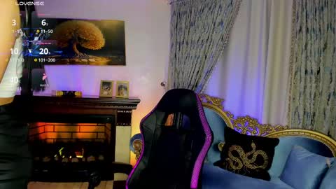 Snapshot of _bounty_69_ chatting on February 9, 11:04 pm lovense squirt bigboobs anal online show from February 9, 11:04 pm