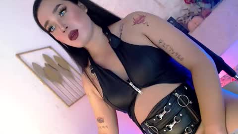 Caroline online show from February 11, 7:45 am