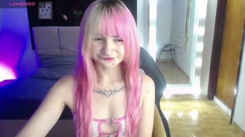 _charlotte_collins_ online show from June 13, 4:06 pm