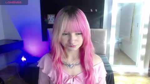 _charlotte_collins_ online show from July 1, 4:26 pm
