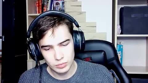 Snapshot of _crise_next_door_ chatting on October 16, 3:11 pm _crise_next_door_ online show from October 16, 3:11 pm