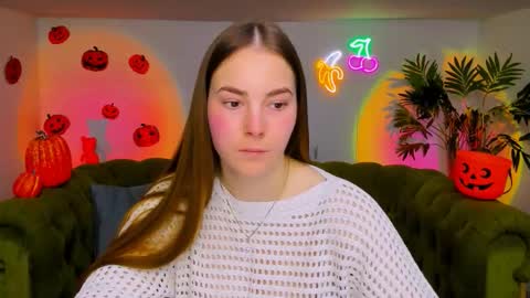 Erika online show from November 5, 2:30 pm