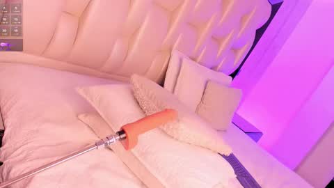     online show from March 7, 8:31 pm