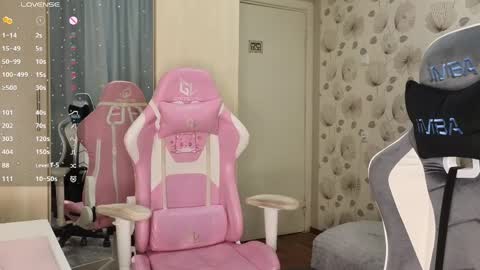 _cute_ice online show from April 24, 2:52 pm