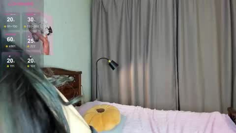 Emilia online show from November 6, 1:58 pm