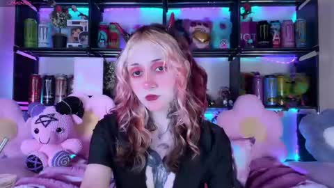 Kate online show from August 4, 6:48 pm
