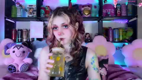 Kate online show from July 16, 7:50 pm