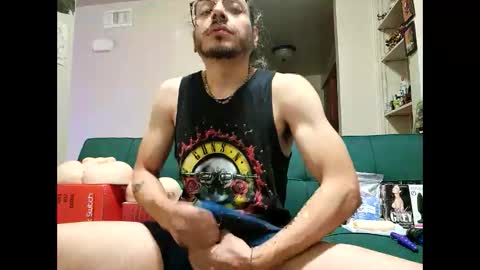 Snapshot of _drew__ chatting on February 25, 12:14 am _drew__ online show from February 25, 12:14 am