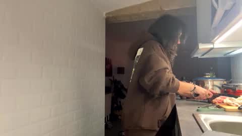  elena barra online show from December 14, 5:30 pm