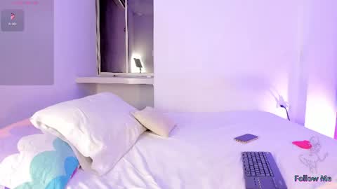 Elizabeth online show from July 2, 5:23 am