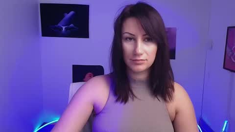 Emma online show from February 10, 12:39 pm