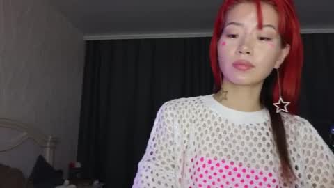 EveEva online show from December 18, 9:58 am