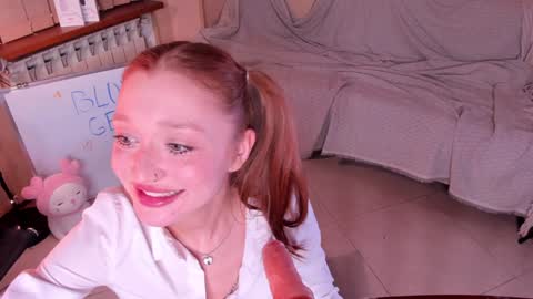 Lola 3  online show from December 14, 4:52 pm