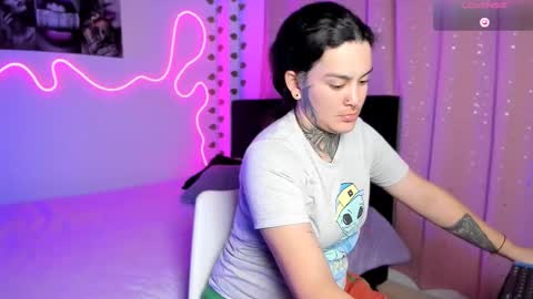 LEEP  online show from December 1, 1:14 am