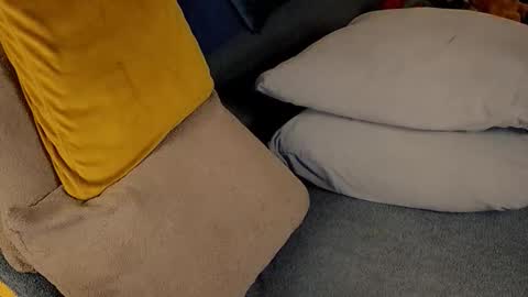 _goldilocks__ online show from October 30, 6:52 pm